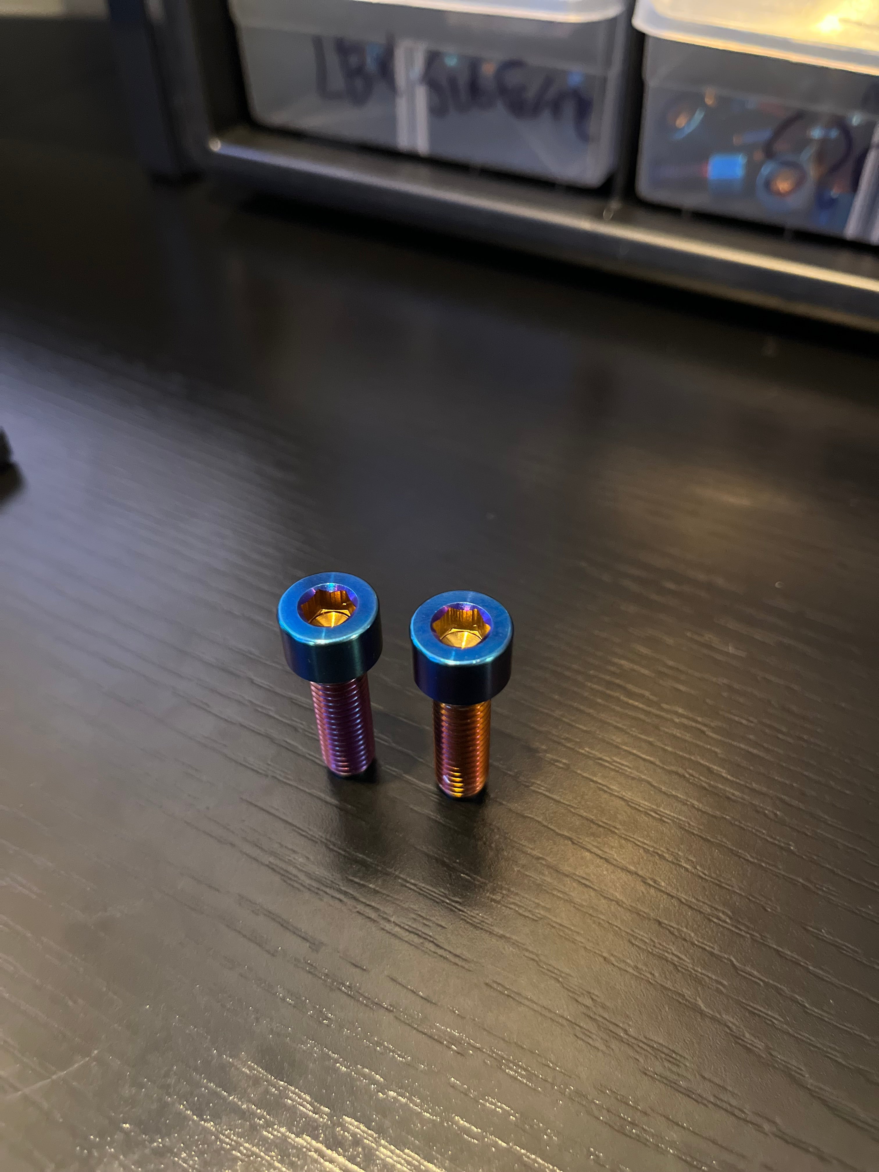 Ultra Bee Brake Mount (Set of 2)